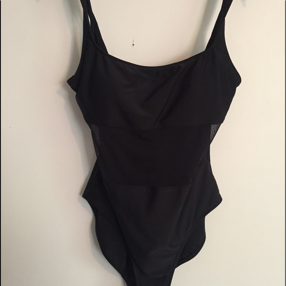 La Blanca black bathing suit sheer front waist 16